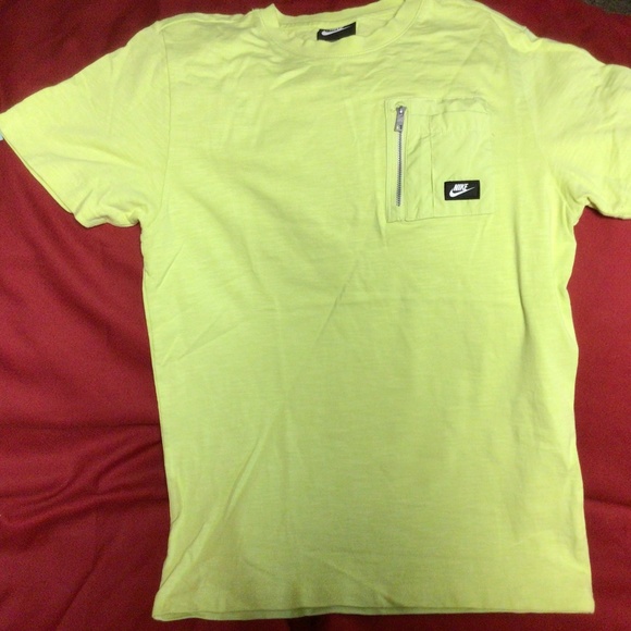 NIKE shirt - Picture 1 of 2